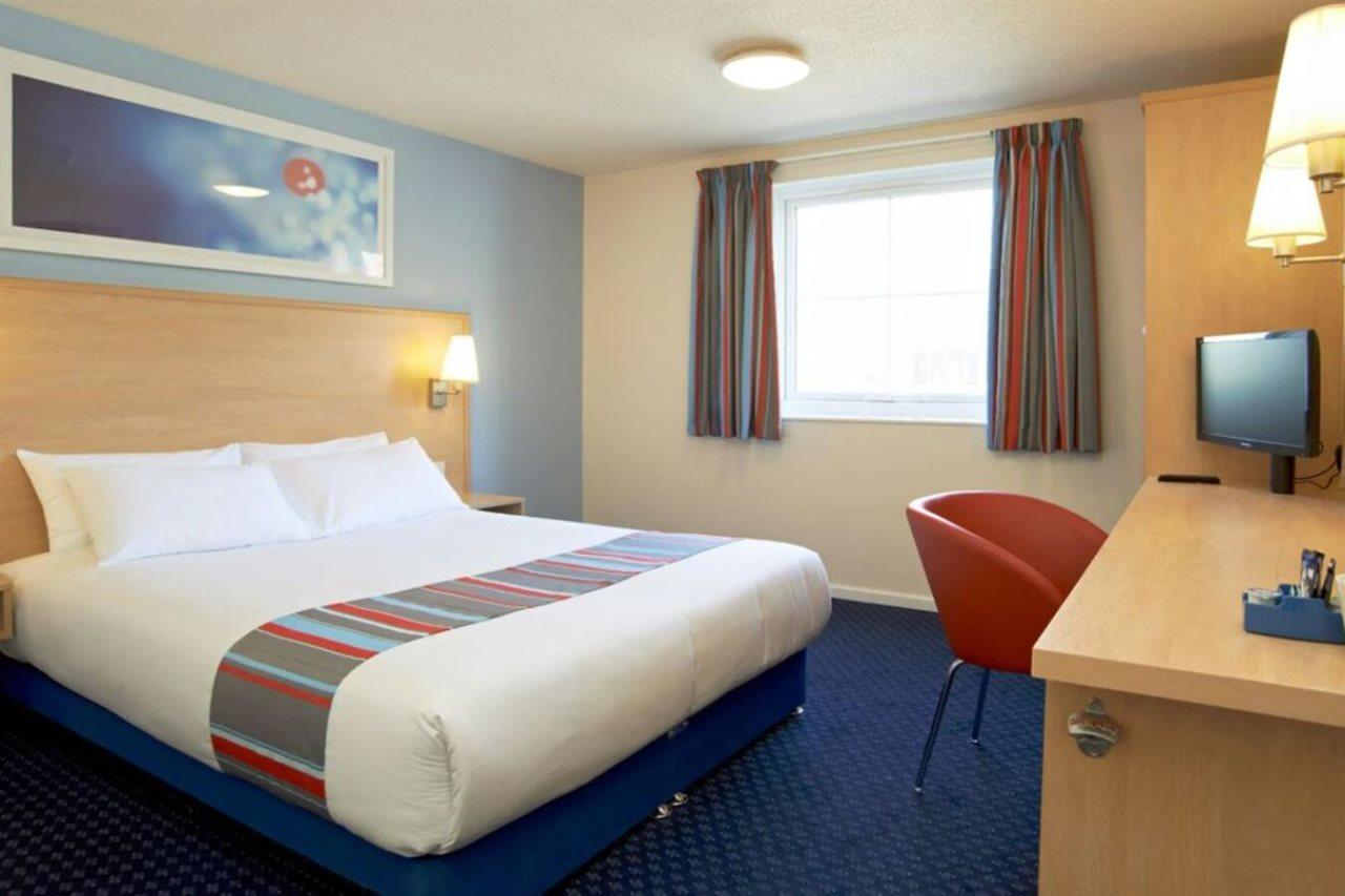 Travelodge Newbury Tot Hill Highclere Ngoại thất bức ảnh