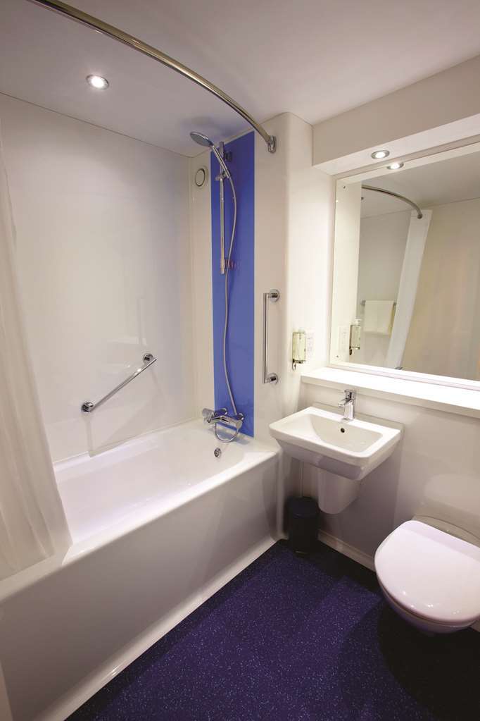 Travelodge Newbury Tot Hill Highclere Phòng bức ảnh
